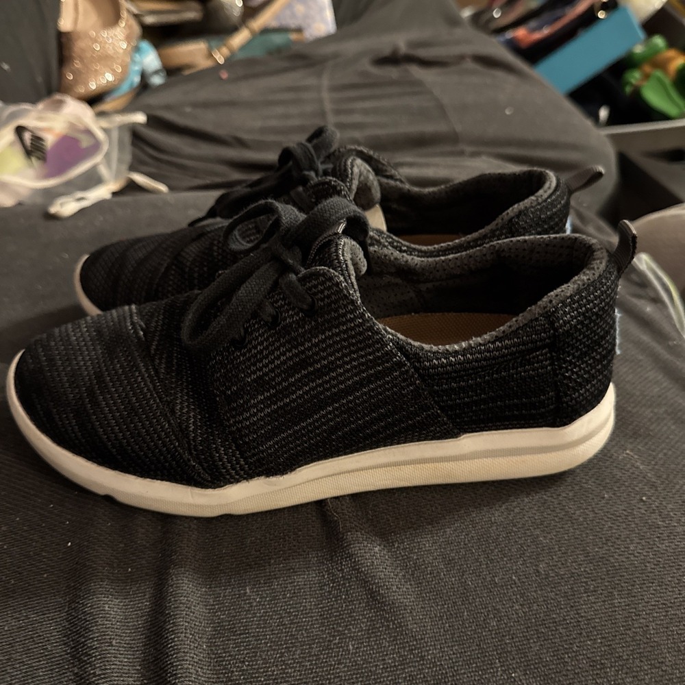 Toms Women's 8 Del Rey Sneakers Black gray ikat Canvas